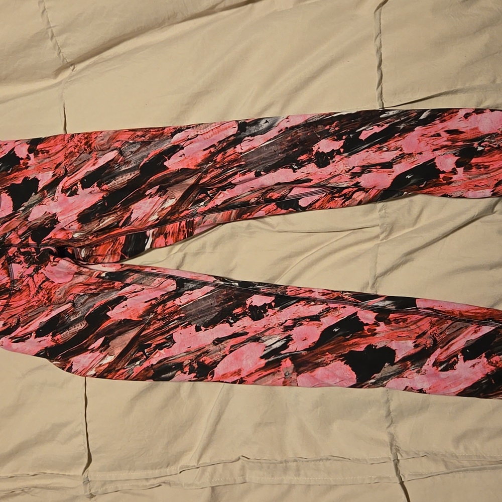 Lululemon Wunder Train Cropped Leggings - Picture 3 of 5